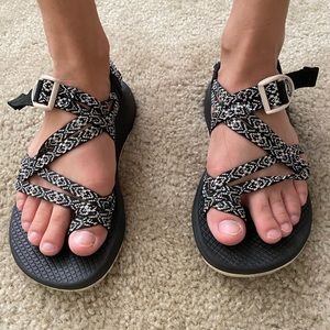 Chacos size 7 like new